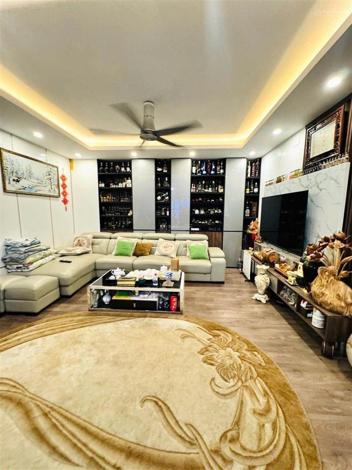Bán nhà trần quốc hoàn 112m2, 7 tầng giá 41 tỷ. cầu giấy