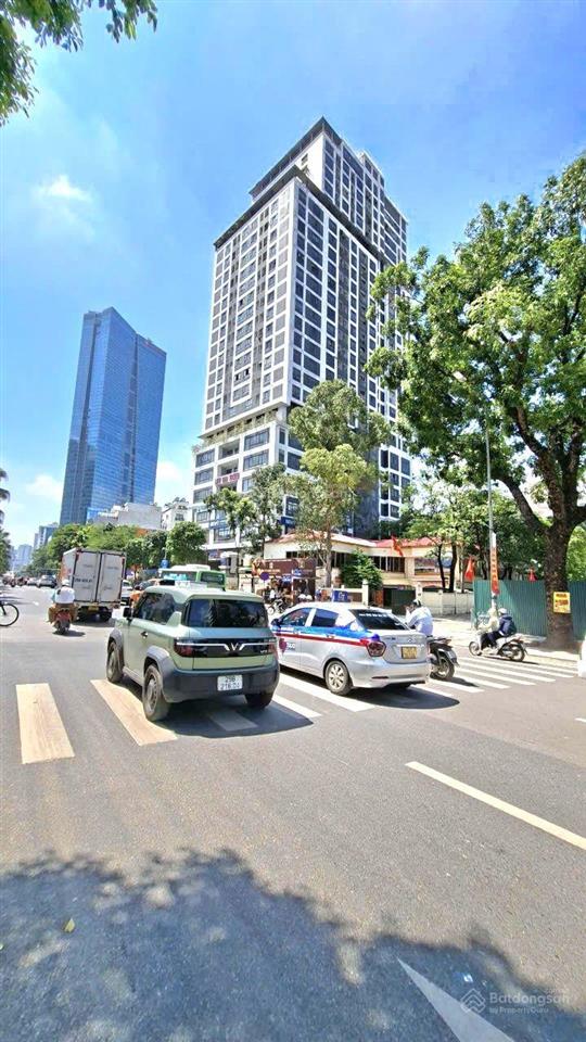 Bán nhà mặt phố liễu giai 120m2, 9 tầng 1 hầm giá 130 tỷ. ba đình