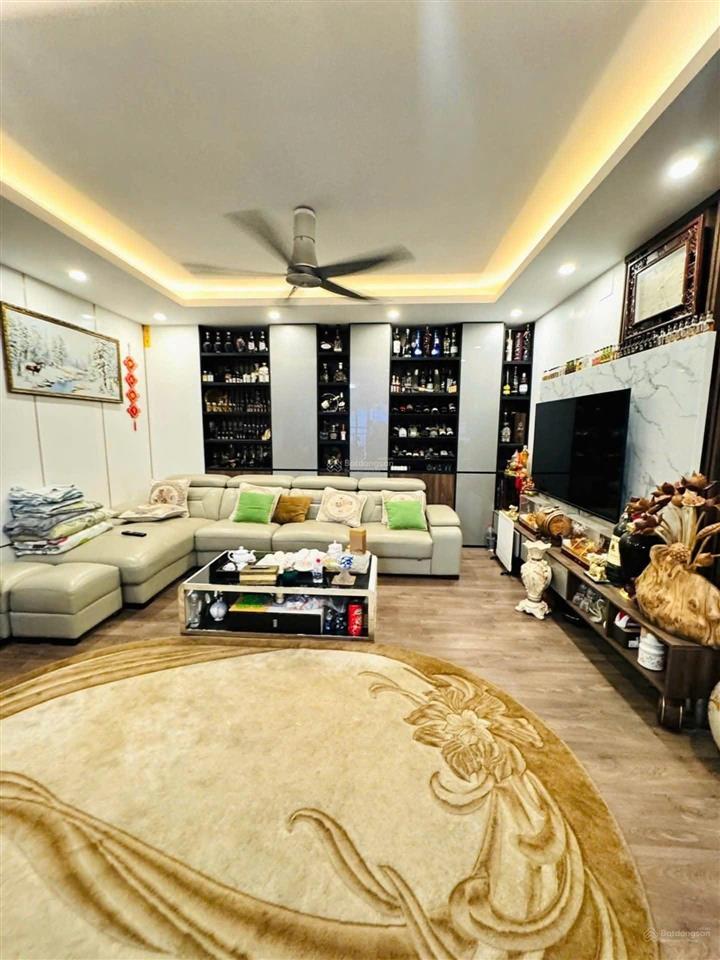 Bán nhà hoàng quốc việt 170m2, giá 40 tỷ. cầu giấy