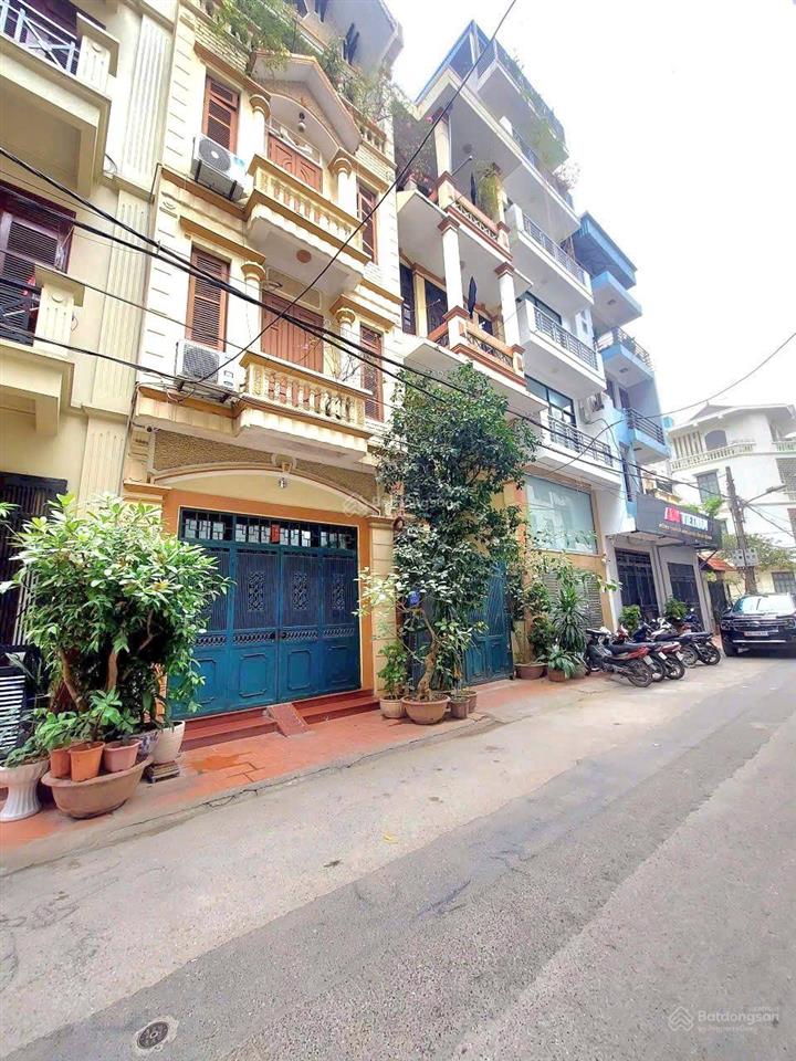 Bán nhà trần quốc hoàn 75m2, 5 tầng giá 30 tỷ. cầu giấy