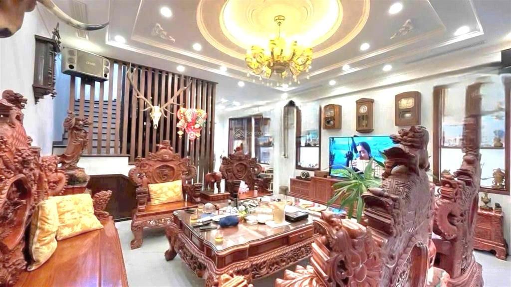 Bán nhà trần quốc hoàn 75m2, 5 tầng giá 30 tỷ. cầu giấy