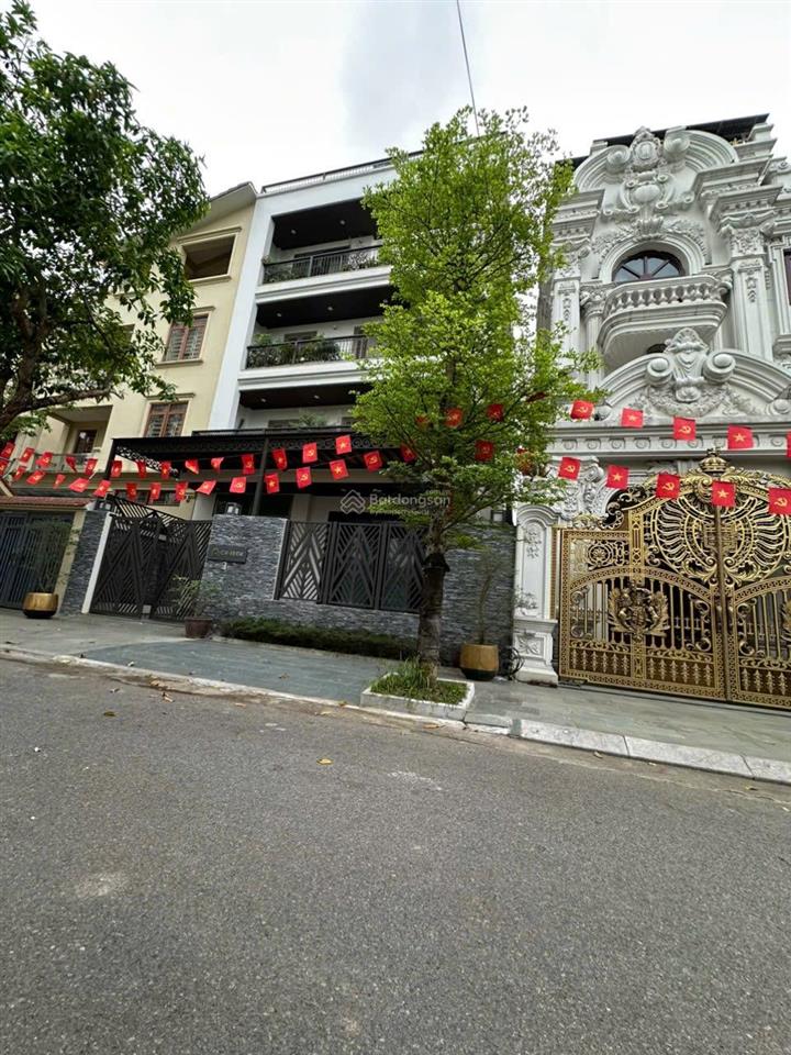 Cho thuê nhà bt 200 m2 tại việt hưng, long biên. 4 tầng. full đồ. giá 50 tr có đàm phán.