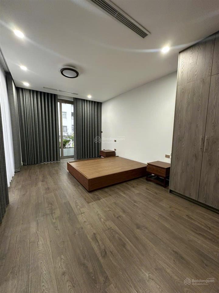 Cho thuê nhà bt 200 m2 tại việt hưng, long biên. 4 tầng. full đồ. giá 50 tr có đàm phán.