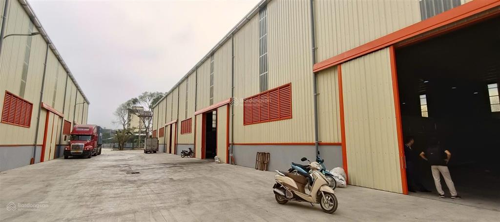 Cho thuê kho tại bạch đằng, hoàn kiếm 240m2 mái tôn, tường gạch, có điện 3pa, giá 38 triệu
