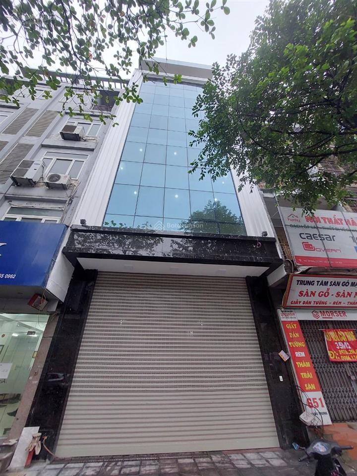 Cho thuê nhà mặt phố yên phụ, tây hồ 120m2 6 tầng 2 hầm, thông sàn thang máy, có pccc giá 100 triệu