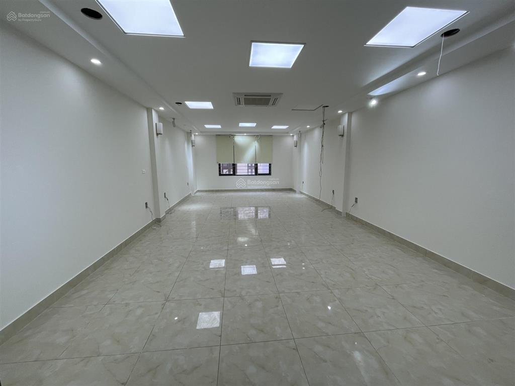 Cho thuê nhà mặt phố yên phụ, tây hồ 120m2 6 tầng 2 hầm, thông sàn thang máy, có pccc giá 100 triệu