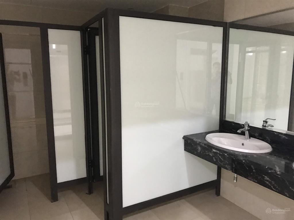 Cho thuê nhà nguyễn đình chiểu, hai bà trưng 60m2 8 tầng, thông sàn thang máy, giá 85 triệu