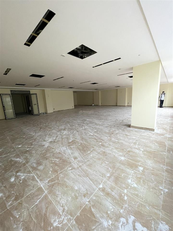 Cho thuê nhà nguyễn đình chiểu, hai bà trưng 60m2 8 tầng, thông sàn thang máy, giá 85 triệu