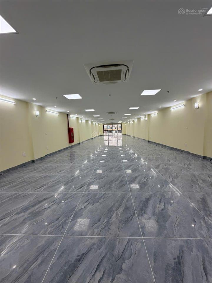 Chính chủ cho thuê sàn văn phòng mặt phố tôn đức thắng 350m2 thông sàn thang máy, giá 80 triệu