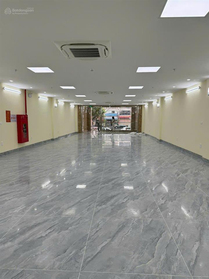 Chính chủ cho thuê sàn văn phòng mặt phố tôn đức thắng 350m2 thông sàn thang máy, giá 80 triệu