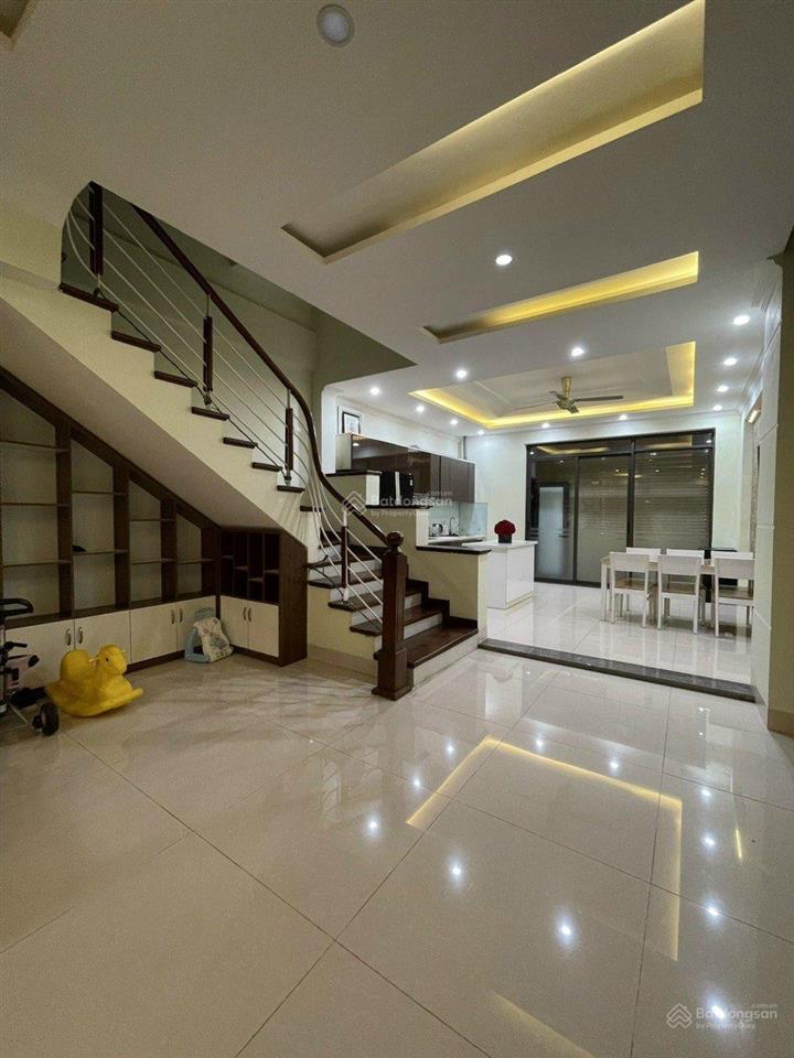 Cho thuê nhà riêng lê thanh nghị, bạch mai 63m² 4 tầng, nhà mới 100%, trang bị thang máy, điều hòa