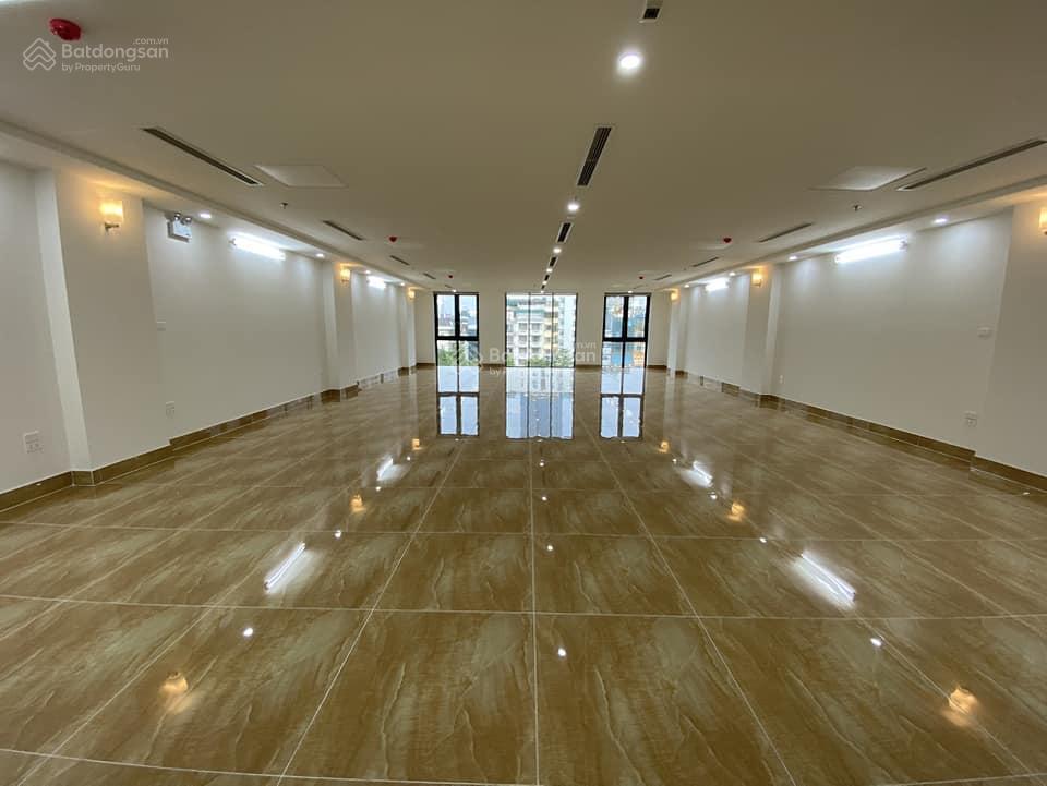 Cho thuê nhà mp hồng tiến, 50m2 7 tầng, mt 6,2m vị trí kinh doanh, trang bị đủ thang máy, điều hòa