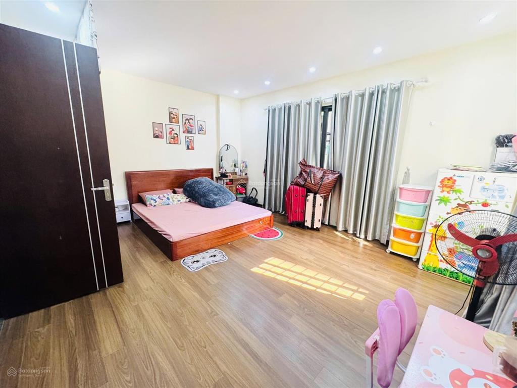 Chính chủ cần bán căn nhà tại ngọc thụy, long biên, 34 m2 5 tầng, mặt tiền 5m siêu đẹp