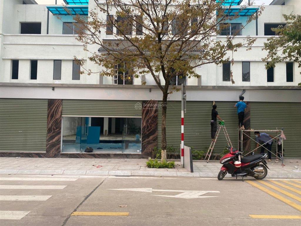 Cho thuê nhà phố nguyễn sơn, long biên 235m2 tầng 1, thông sàn, vị trí kinh doanh, giá 90 triệu