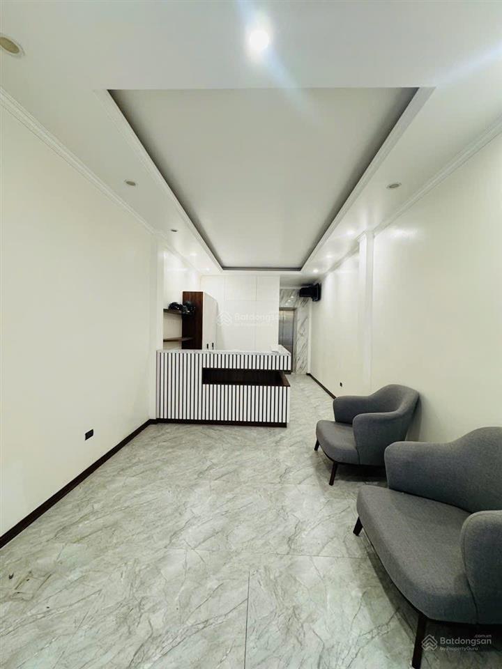 Cho thuê nhà mp mai hắc đế, hai bà trưng 80 m2 4 tầng. đủ điều hoà. giá 45 triệu