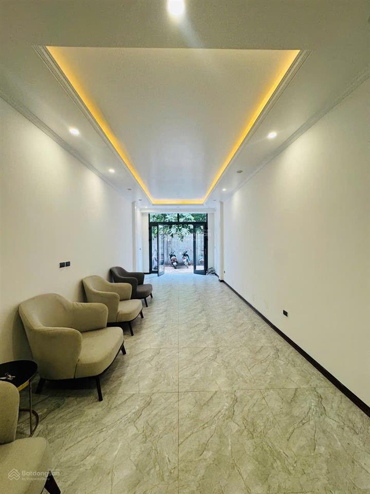 Cho thuê nhà mp mai hắc đế, hai bà trưng 80 m2 4 tầng. đủ điều hoà. giá 45 triệu