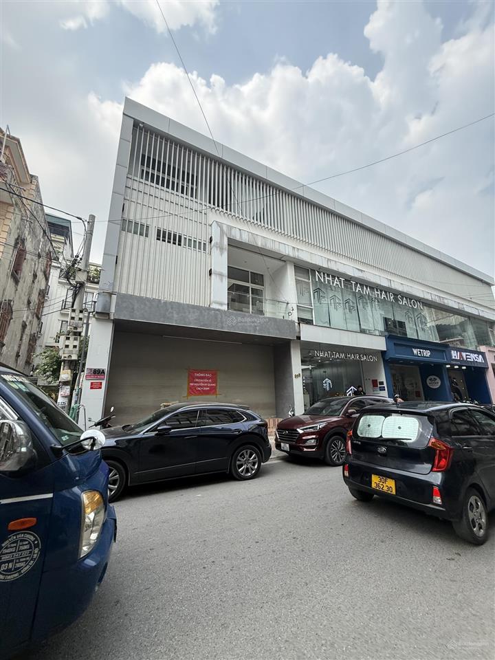 Cho thuê nhà mặt phố kim ngưu, hai bà trưng, hbt 200 m2 3 tầng. mt 12 m. thông sàn. giá 180 triệu
