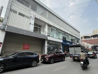 Cho thuê nhà mặt phố kim ngưu, hai bà trưng, hbt 200 m2 3 tầng. mt 12 m. thông sàn. giá 180 triệu