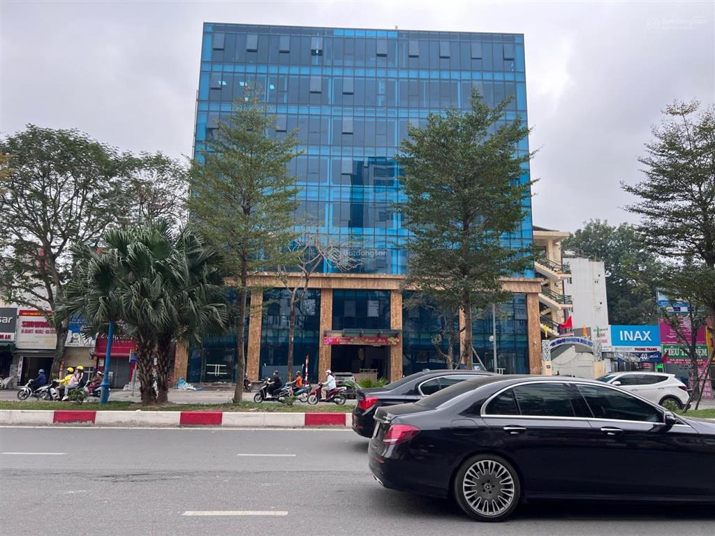 Cho thuê nhà mặt phố nguyễn du, hai bà trưng 150m2 mt 8m, có hầm thông sàn giá 45 triệu