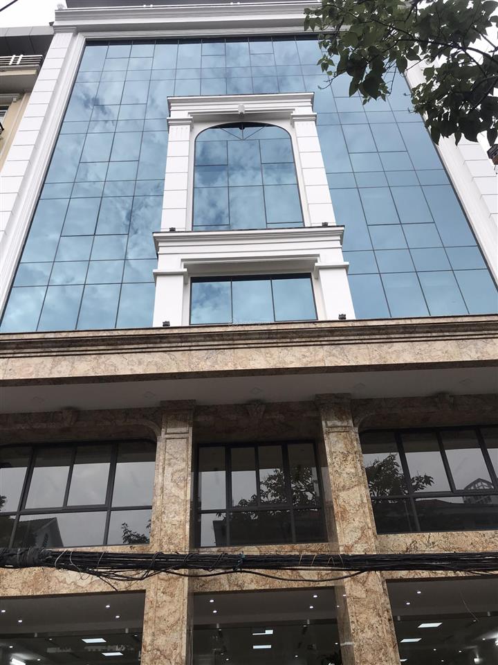 Cho thuê nhà mặt phố cự khối, long biên 60m2 5 tầng, thông sàn thang máy, giá 30 triệu