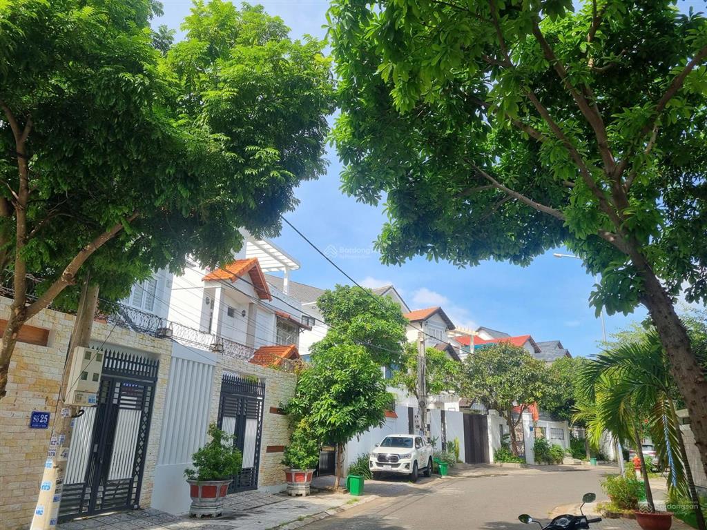Bán biệt thự đường hoàng lê kha  khu phương nam bãi sau vũng tàu  204m2=11,5x18m = 3 tầng  27 tỷ