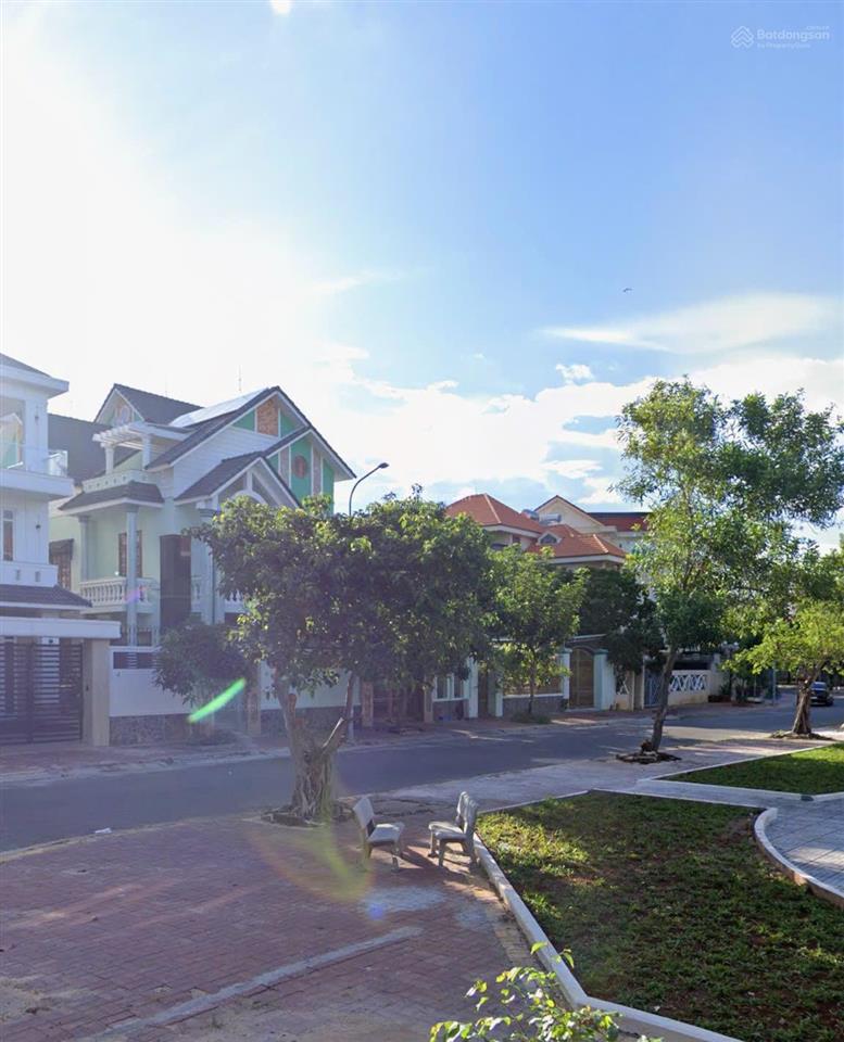 Bán biệt thự đẹp đường bùi thiện ngộ (khu dân cư đồi 2)  s=260m2 =3 tầng bìa hoàn công  21,5 tỷ