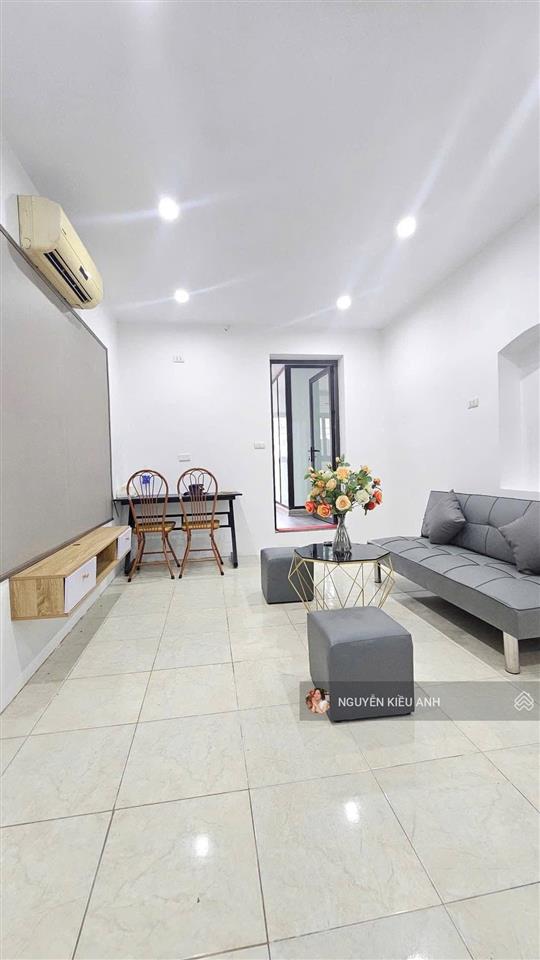 Bán gấp trước tết ko qua sàn
tt 8/3 tầng thấp  sổ to 2 thoáng  dt sử dụng~40 m vskk 2,69 tỷ ctl