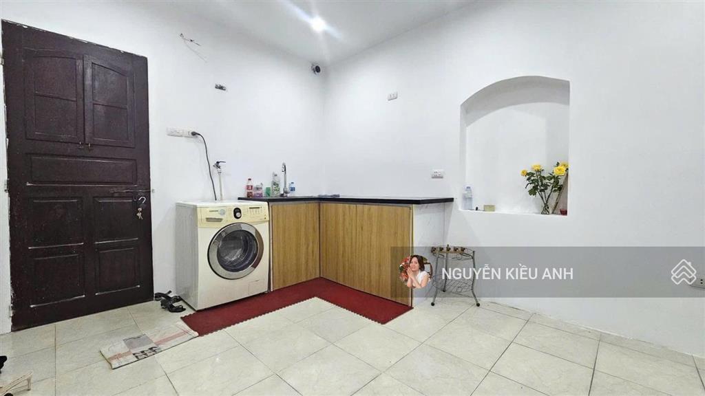 Bán gấp trước tết ko qua sàn
tt 8/3 tầng thấp  sổ to 2 thoáng  dt sử dụng~40 m vskk 2,69 tỷ ctl