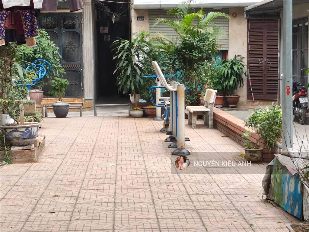 Bán gấp trước tết ko qua sàn
tt 8/3 tầng thấp  sổ to 2 thoáng  dt sử dụng~40 m vskk 2,69 tỷ ctl