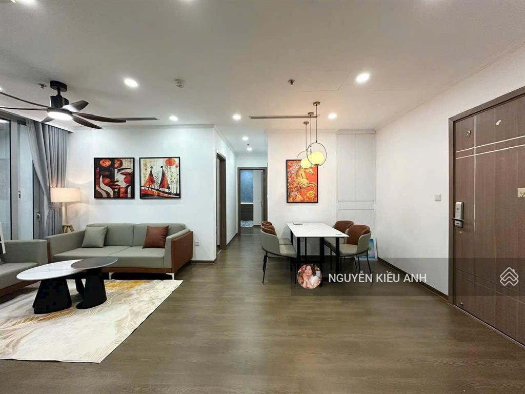 Bán căn góc chung cư cầu giấy 68m2 3pn view thoáng gần trường đại học giá tốt 6.25 tỷ sdcc ctl