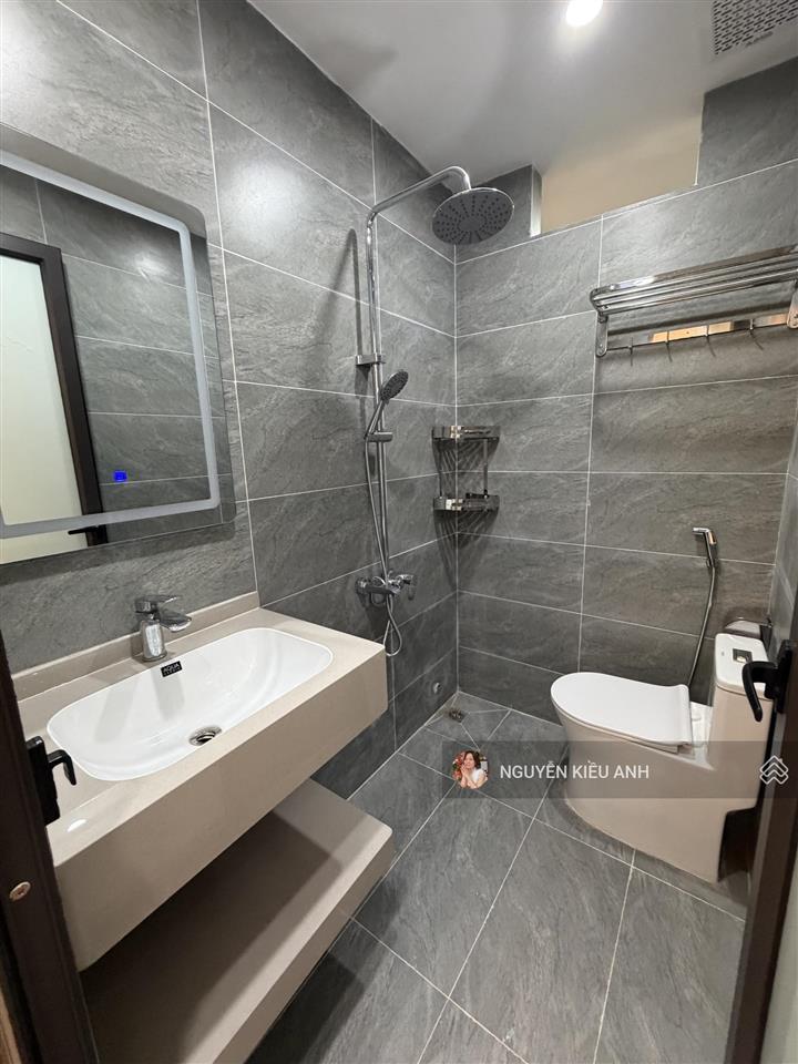 Bán căn góc chung cư cầu giấy 68m2 3pn view thoáng gần trường đại học giá tốt 6.25 tỷ sdcc ctl