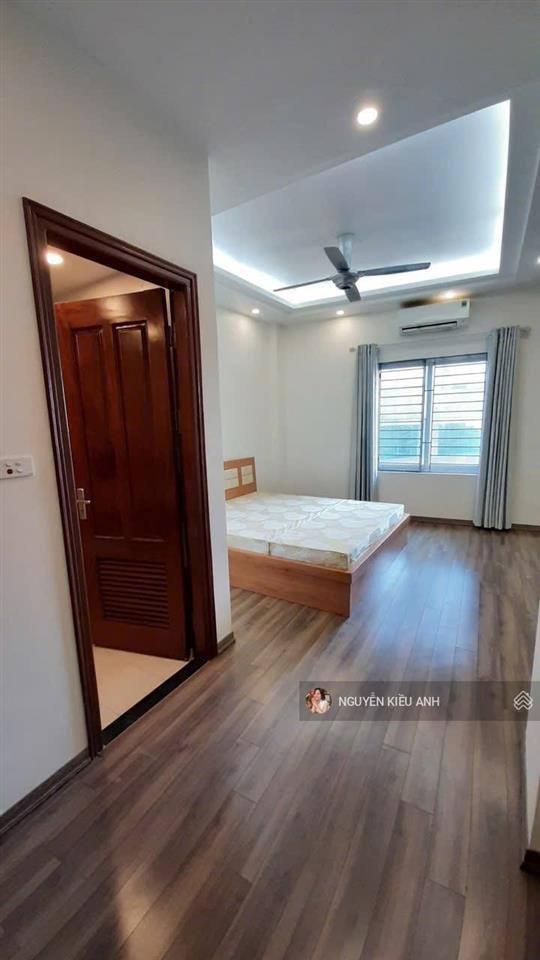Mặt phố hoàng hoa thám 110m 2 tầng hầm, thang máy, đón đầu quy hoạch đường lớn giá thỏa thuận