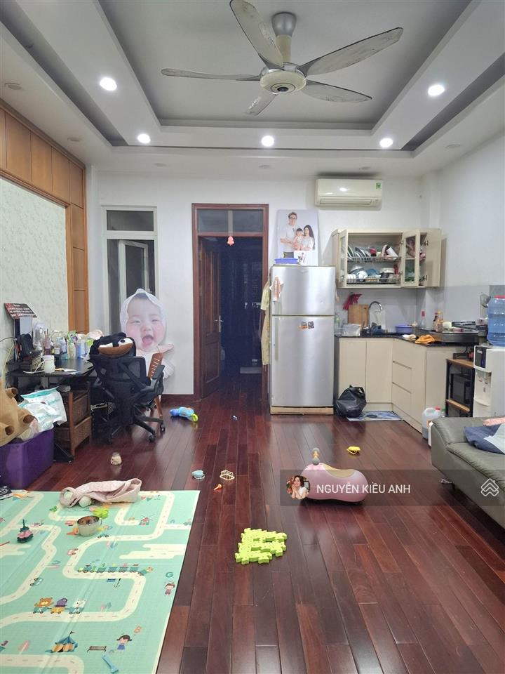 Mặt phố hoàng hoa thám 110m 2 tầng hầm, thang máy, đón đầu quy hoạch đường lớn giá thỏa thuận