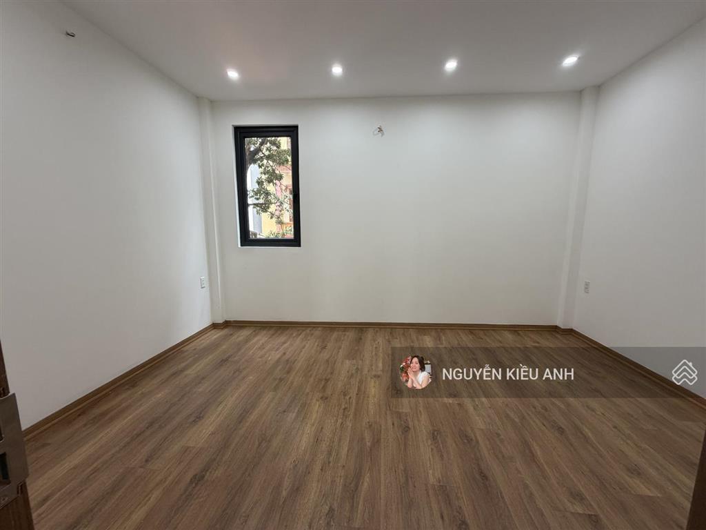 Trương định 56,9m2x5t mt 4,94m mặt ngõ ô tô dừng đỗ 2 thoáng  chỉ 224tr/m2! sđcc ctl