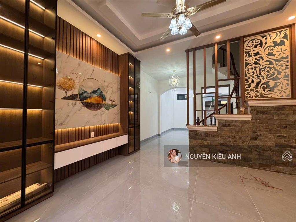 Trương định 56,9m2x5t mt 4,94m mặt ngõ ô tô dừng đỗ 2 thoáng  chỉ 224tr/m2! sđcc ctl