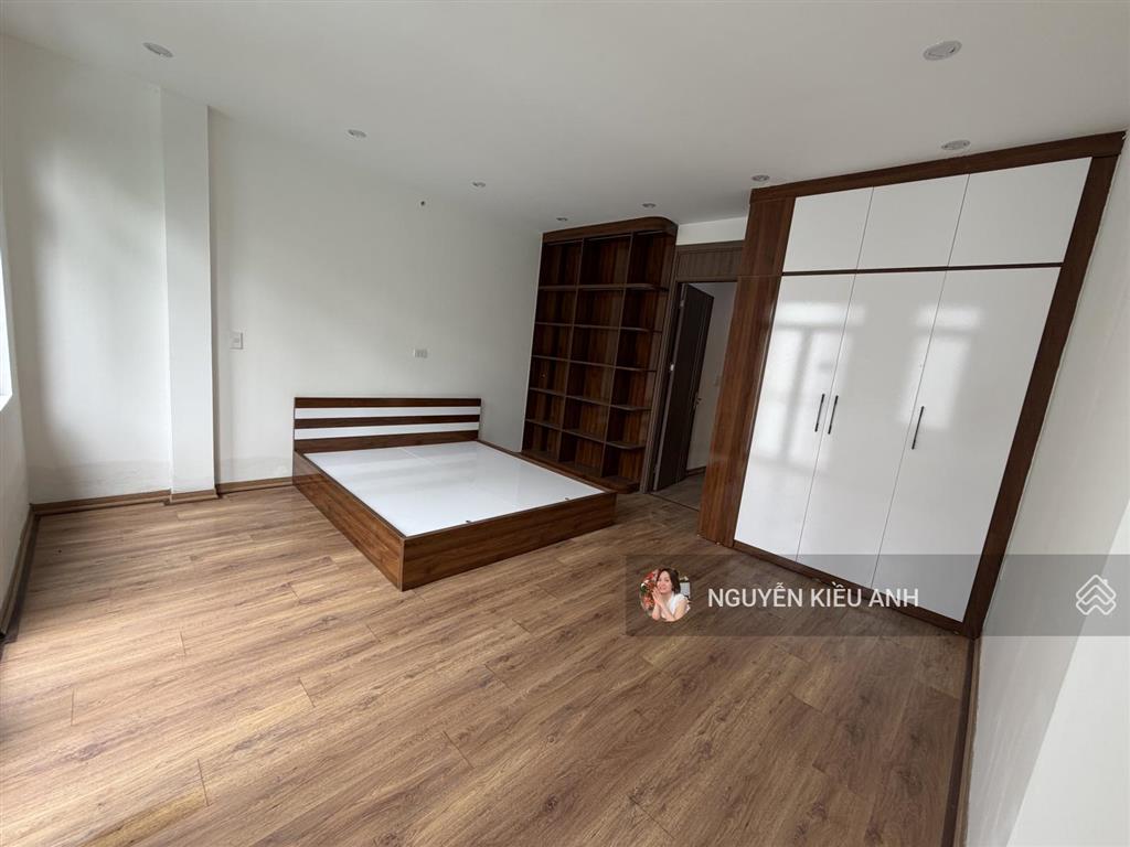 Trương định 56,9m2x5t mt 4,94m mặt ngõ ô tô dừng đỗ 2 thoáng  chỉ 224tr/m2! sđcc ctl