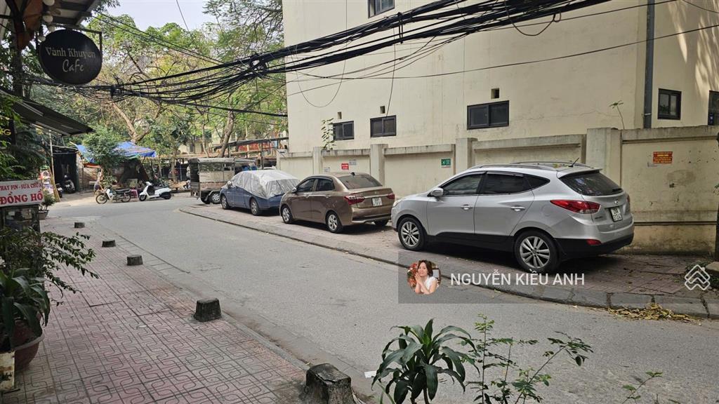 Tập thể lô góc mặt phố võ thị sáu  ô tô 16 đỗ cầu thang  hành lang rộng 3m sđcc 55m2 chỉ 3,55 tỷ