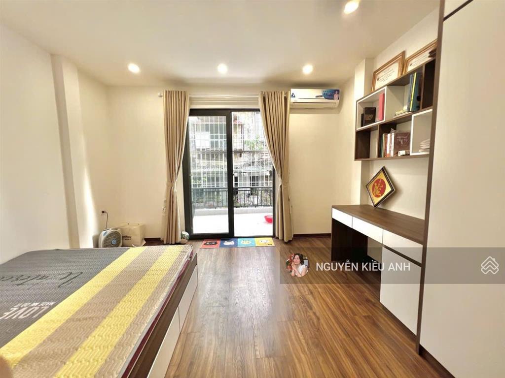 Phân lô  tân mai  ô tô vào nhà  35m  5t full nội thất  ko quy hoạch sđcc 9,8 tỷ ctl