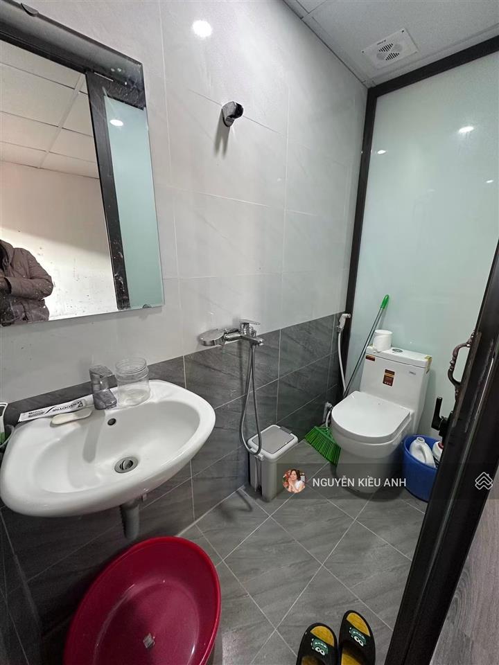 Chính chủ bán  tập thể đẹp như chung cư  tầng 3  2 thoáng full nội thất 2,6 tỷ sđcc