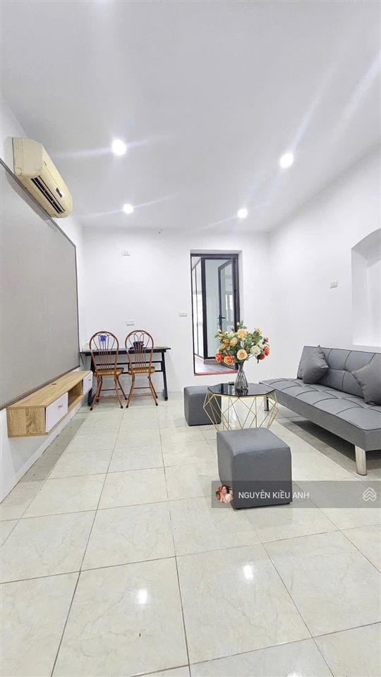 Chính chủ bán  tập thể đẹp như chung cư  tầng 3  2 thoáng full nội thất 2,6 tỷ sđcc
