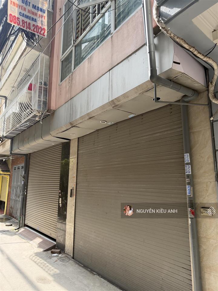 Bán nhà hồng mai 30m2 3t mt ~4m  ô tô qua nhà ngõ thông 3 tầng ở ngay sđa4 ko quy hoạch 11,9 tỷ