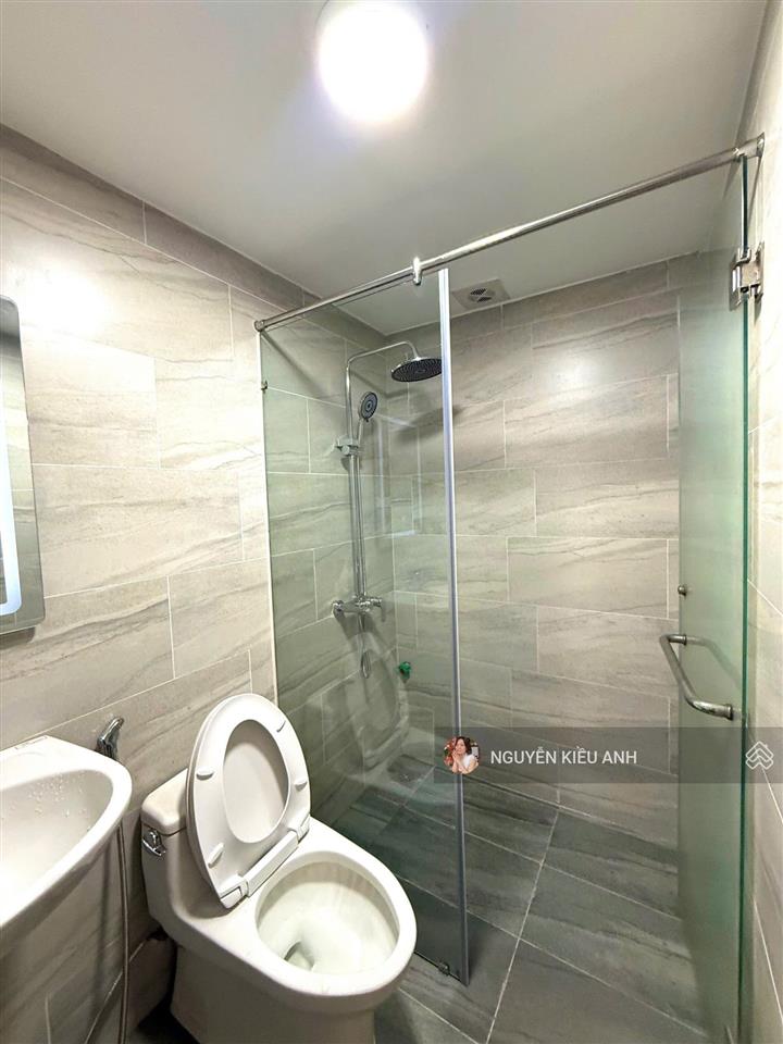 Chung cư phố tân mai 91m2 lô góc 2 thoáng tặng nội thất  sổ đỏ cất két giá 7.1 tỷ!