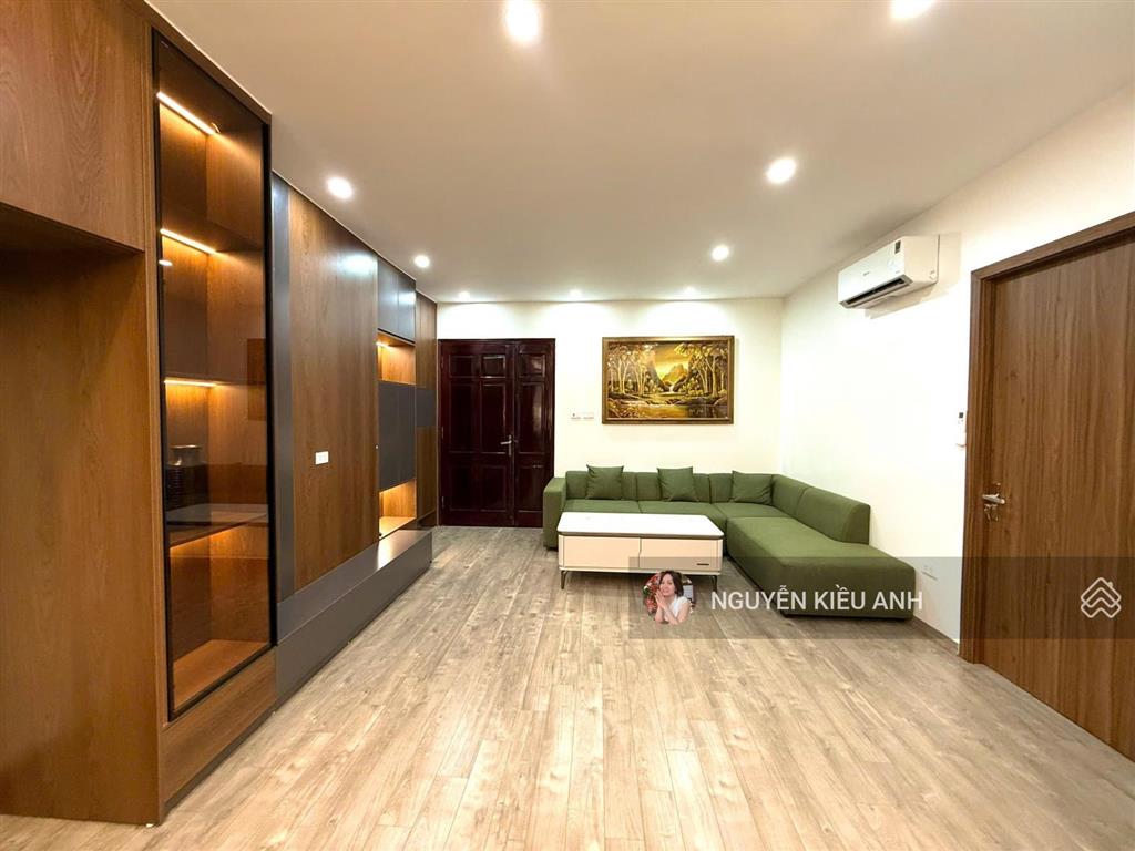 Chung cư phố tân mai 91m2 lô góc 2 thoáng tặng nội thất  sổ đỏ cất két giá 7.1 tỷ!