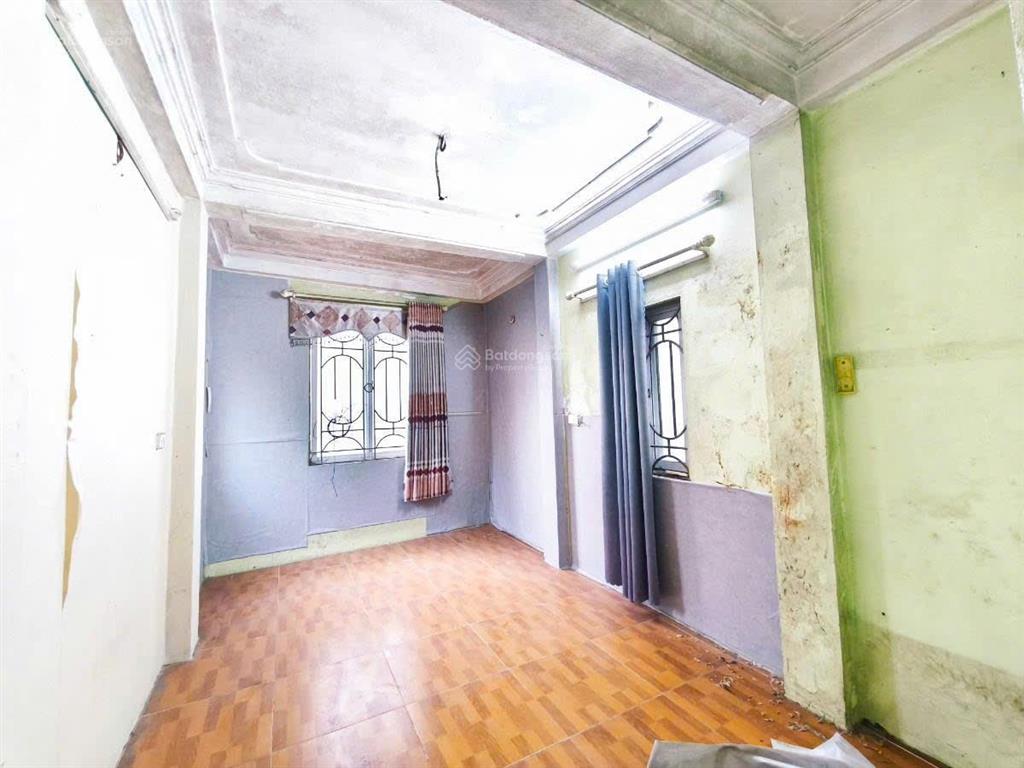 Bán nhà mặt phố 48 m sát hồ đền lừ nở hậu sau qh 2 mặt đường lớn sđcc vị trí đẹp 16 tỷ ctl