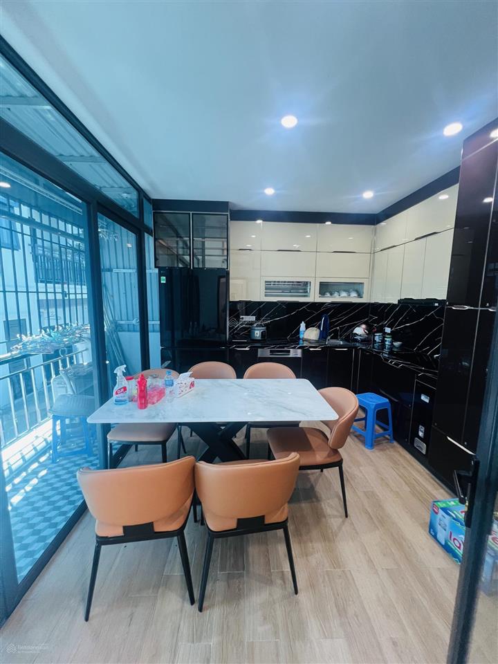 Lõi hai bà trưng 60m 5 tầng thang máy ô tô đỗ 15m 70m ra phố nhà đẹp ở ngay chỉ 11.8 tỷ