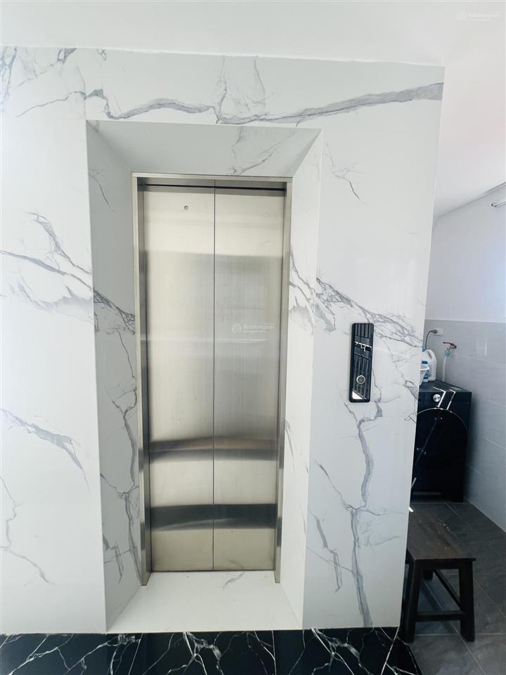 Lõi hai bà trưng 60m 5 tầng thang máy ô tô đỗ 15m 70m ra phố nhà đẹp ở ngay chỉ 11.8 tỷ