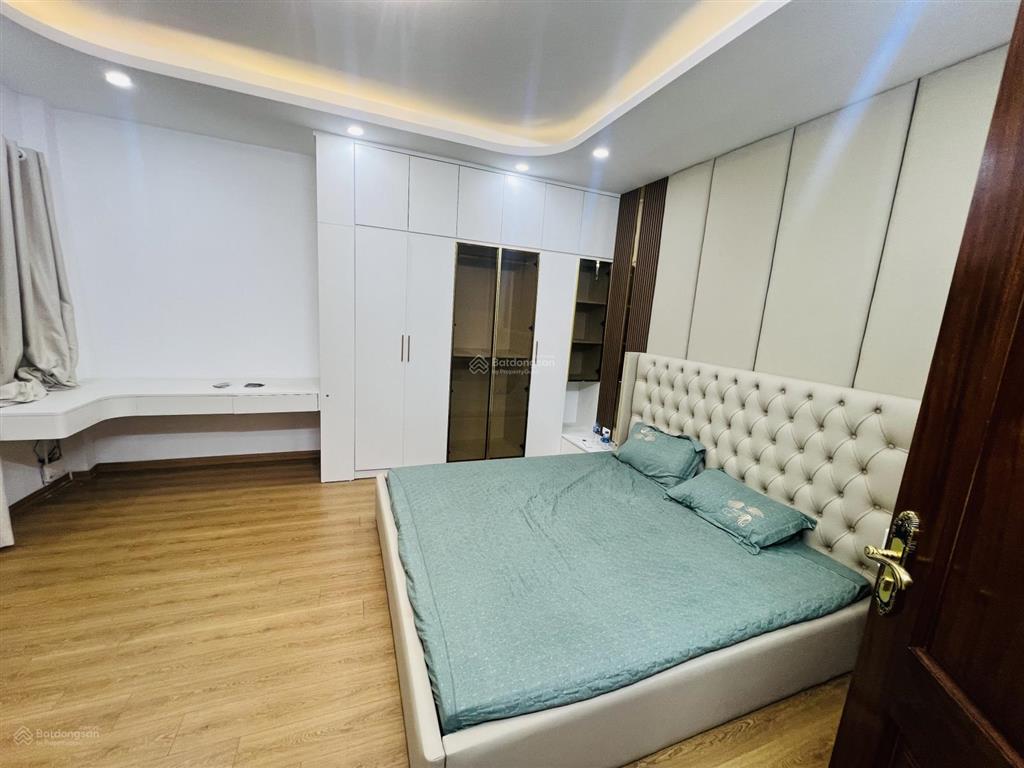 Lõi hai bà trưng 60m 5 tầng thang máy ô tô đỗ 15m 70m ra phố nhà đẹp ở ngay chỉ 11.8 tỷ