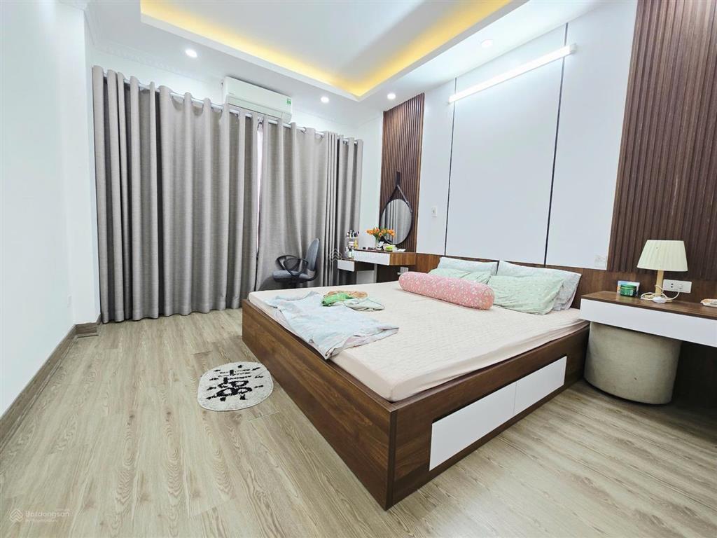 Hạ chào 2 tỷ bán nhà lô góc trương định gara kinh doanh thẳng tắp ra phố 45 m5 tầng 11,8 tỷ ctl