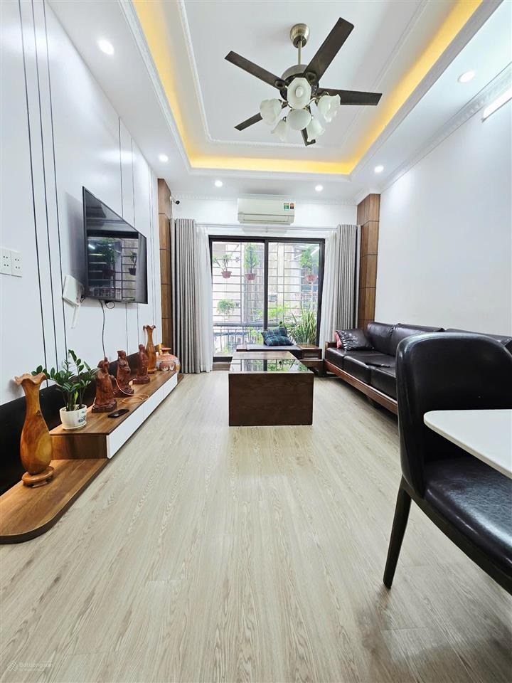 Hạ chào 2 tỷ bán nhà lô góc trương định gara kinh doanh thẳng tắp ra phố 45 m5 tầng 11,8 tỷ ctl