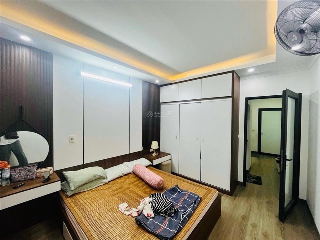 Bán nhà lô góc 3 thoáng giải phóng, 45m2, 3 tầng, ko quy hoạch  sđcc chỉ 12.25 tỷ ctl